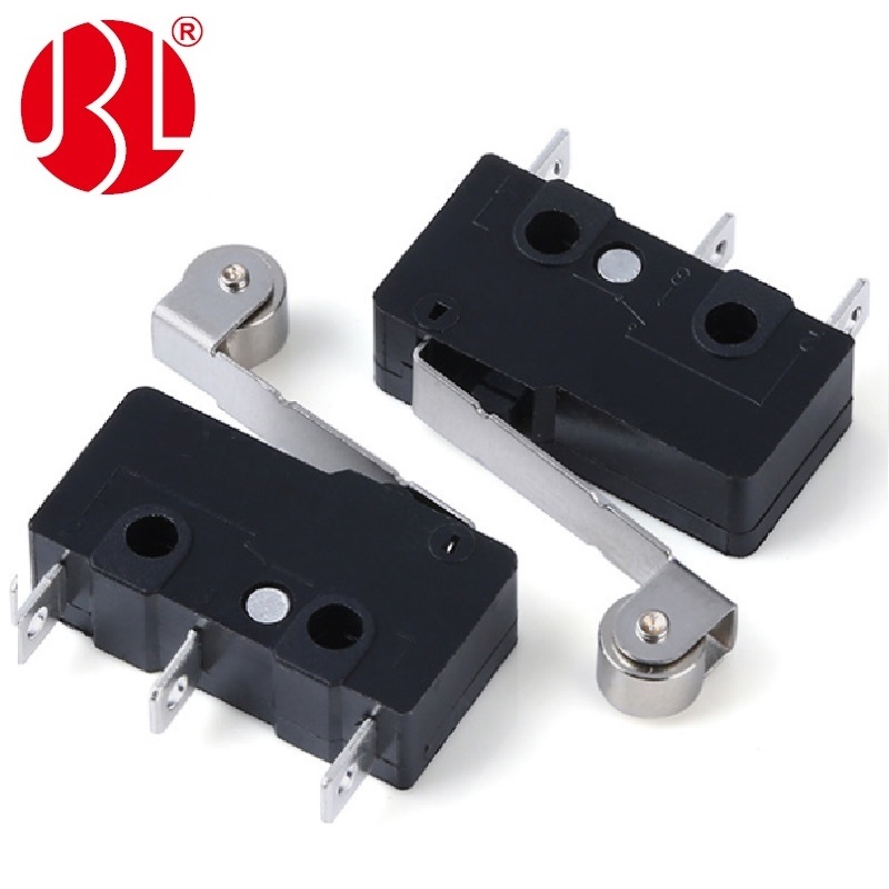 新型三路开关 SMT 型 SM3-05N