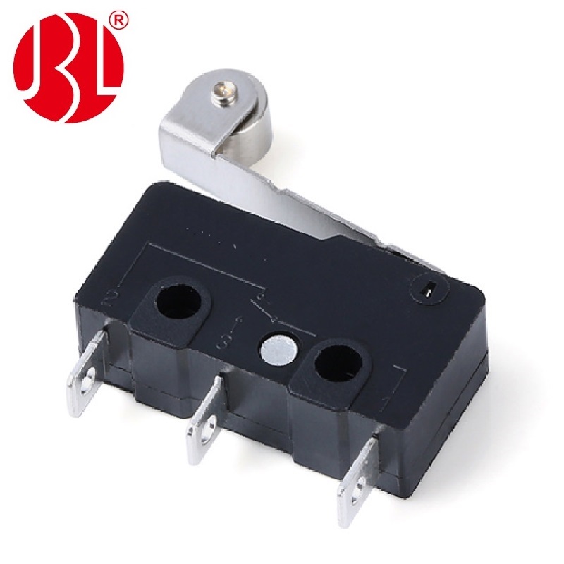 新型三路开关 SMT 型 SM3-05N